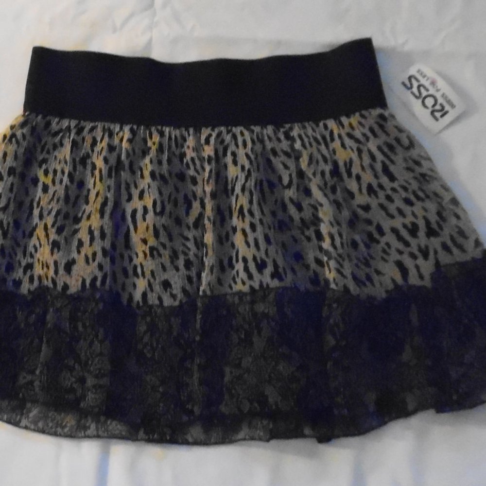 HAD TOO LONG GOTTA GO Royal Love skirt sz M 7 9 animal print NWT